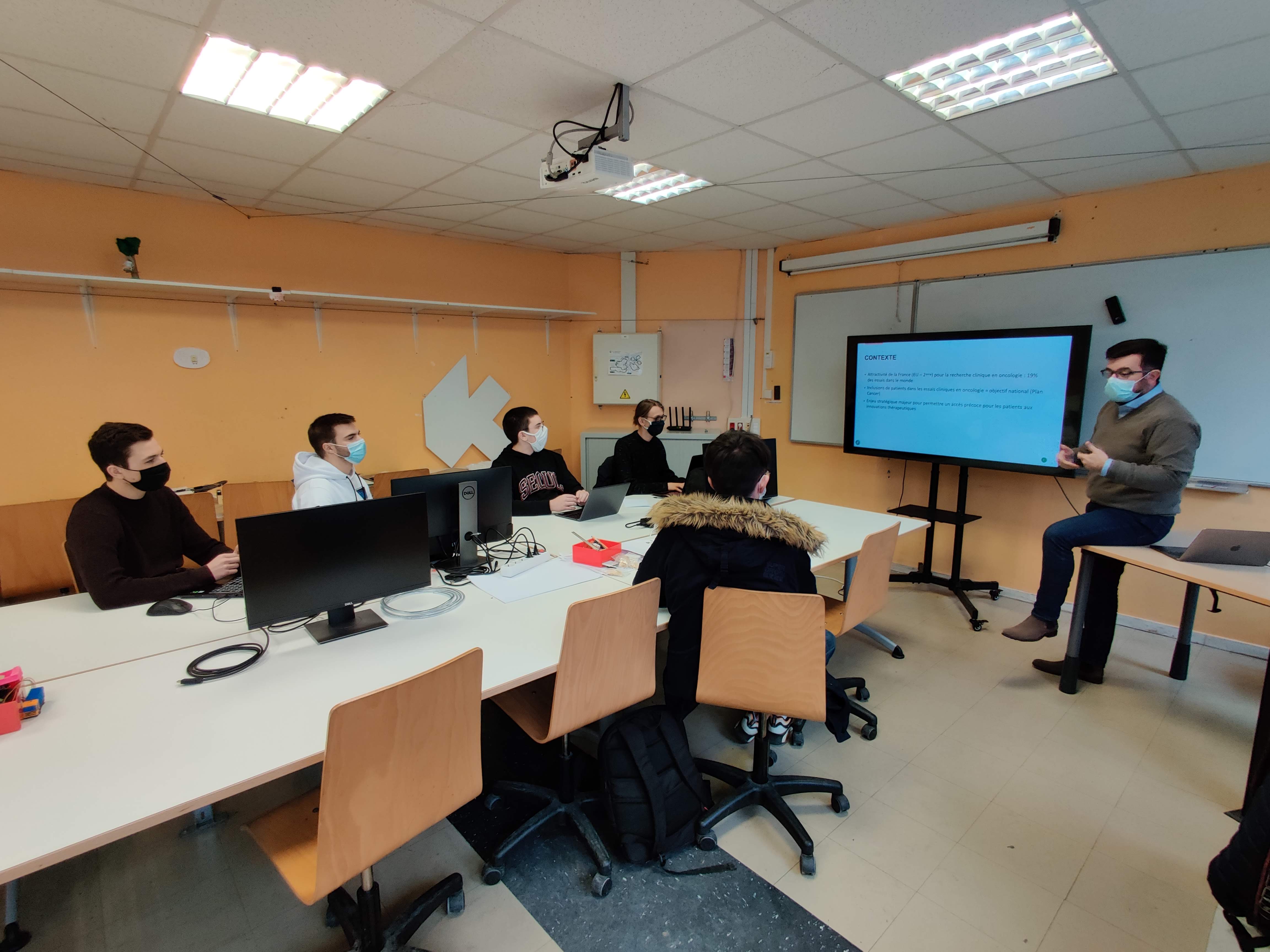 Brief client d'un projet de refonte d'interface d'application dans le secteur énergétique, avec les DN MADe 2 Numérique Graphisme, 2021 Brief client d'un projet de refonte d'interface d'application dans le secteur énergétique, avec les DN MADe 2 Numérique Graphisme, 2021