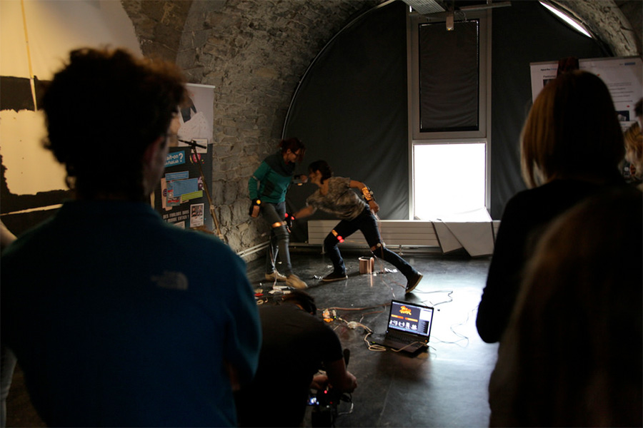 re-fighter! Workshop jeux tangibles à la Casemate